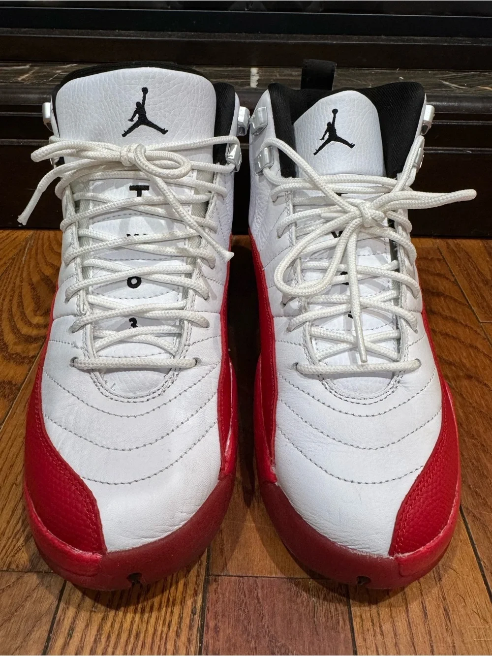 Jordan Men's Athletic Basketball Shoes in White and Red
